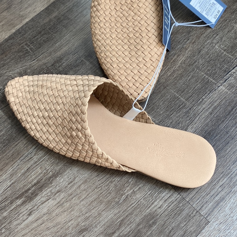 Women’s slip on shoes size 8